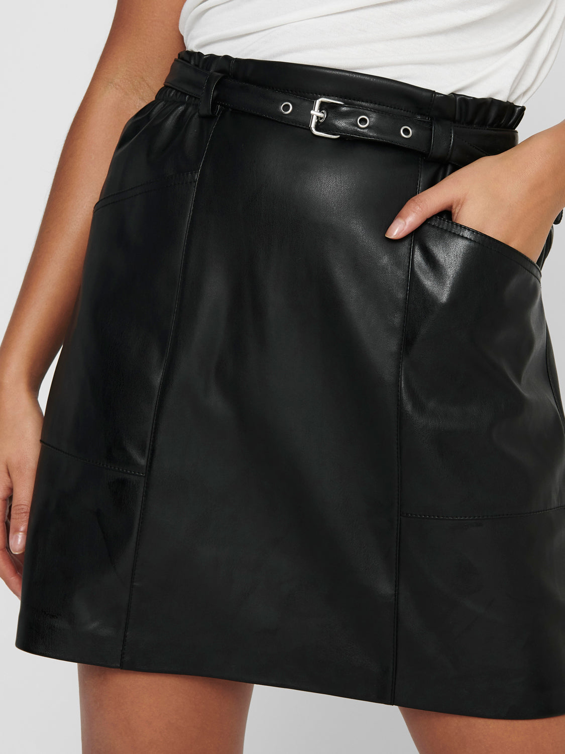 ONLHEIDI Faux Leather Skirt - Sort